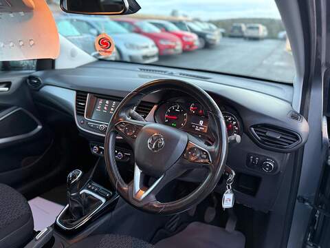 Vauxhall Crossland X SE SUV 1.2 Manual Petrol - U79612