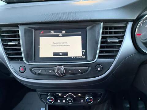 Vauxhall Crossland X SE SUV 1.2 Manual Petrol - U79612