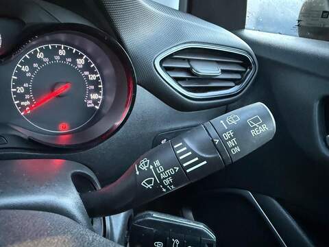 Vauxhall Crossland X SE SUV 1.2 Manual Petrol - U79612