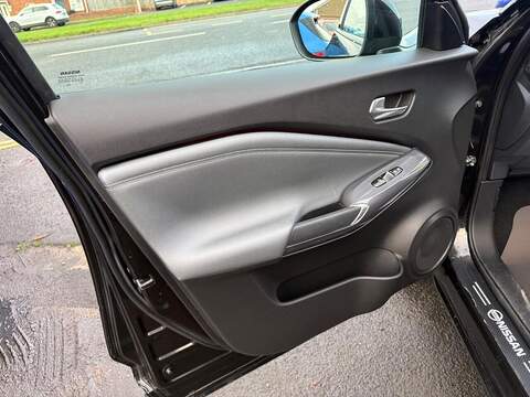 Nissan Juke 1.0 DIG-T N-Connecta SUV 5dr Petrol DCT Auto Euro 6 (s/s) (117 ps) - U79614