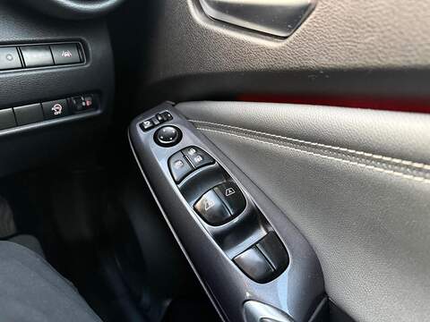 Nissan Juke 1.0 DIG-T N-Connecta SUV 5dr Petrol DCT Auto Euro 6 (s/s) (117 ps) - U79614