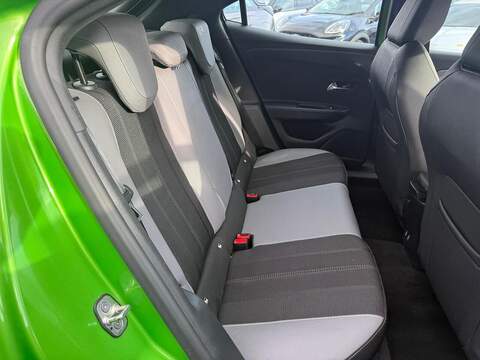 Vauxhall Mokka Electric 50kWh Design SUV 5dr Electric Auto (136 ps) - U79615