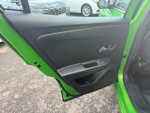 Vauxhall Mokka Electric 50kWh Design SUV 5dr Electric Auto (136 ps) - U79615