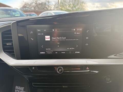 Vauxhall Mokka Electric 50kWh Design SUV 5dr Electric Auto (136 ps) - U79615