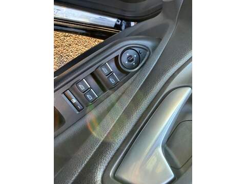 Ford Kuga 1.5T EcoBoost GPF ST-Line SUV 5dr Petrol Manual Eu SUV 1.5 Manual Petrol - U79616