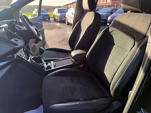 Ford Kuga 1.5T EcoBoost GPF ST-Line SUV 5dr Petrol Manual Eu SUV 1.5 Manual Petrol - U79616