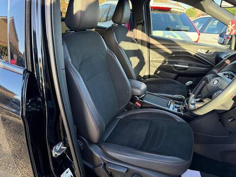 Ford Kuga 1.5T EcoBoost GPF ST-Line SUV 5dr Petrol Manual Eu SUV 1.5 Manual Petrol - U79616