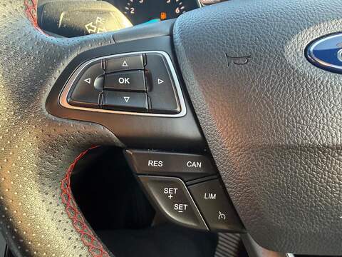 Ford Kuga 1.5T EcoBoost GPF ST-Line SUV 5dr Petrol Manual Eu SUV 1.5 Manual Petrol - U79616