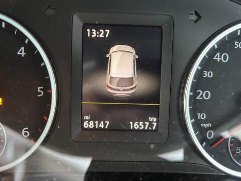 Volkswagen Tiguan 2.0 TDI BlueMotion Tech Match Edition SUV 5dr Diesel Manual 4WD Euro 6 (s/s) (150 ps) - U79618