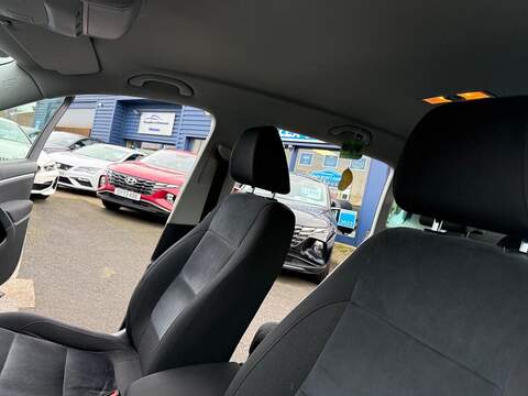 Volkswagen Tiguan 2.0 TDI BlueMotion Tech Match Edition SUV 5dr Diesel Manual 4WD Euro 6 (s/s) (150 ps) - U79618