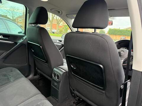 Volkswagen Tiguan 2.0 TDI BlueMotion Tech Match Edition SUV 5dr Diesel Manual 4WD Euro 6 (s/s) (150 ps) - U79618