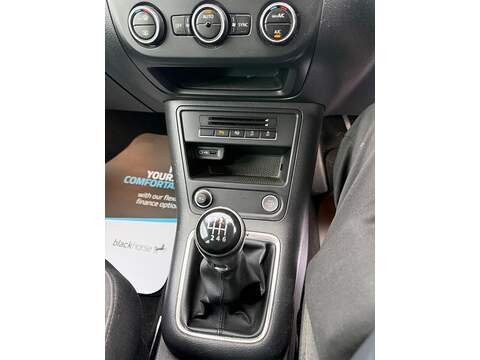 Volkswagen Tiguan 2.0 TDI BlueMotion Tech Match Edition SUV 5dr Diesel Manual 4WD Euro 6 (s/s) (150 ps) - U79618