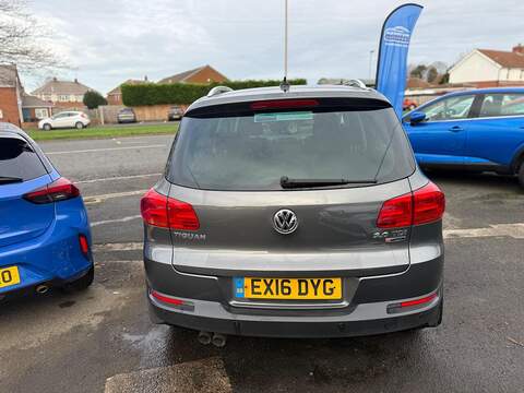 Volkswagen Tiguan 2.0 TDI BlueMotion Tech Match Edition SUV 5dr Diesel Manual 4WD Euro 6 (s/s) (150 ps) - U79618