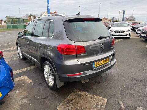 Volkswagen Tiguan 2.0 TDI BlueMotion Tech Match Edition SUV 5dr Diesel Manual 4WD Euro 6 (s/s) (150 ps) - U79618