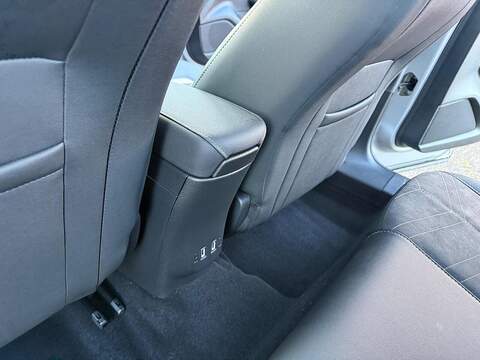 Vauxhall Mokka Electric 50kWh Ultimate Auto 5dr - U79625