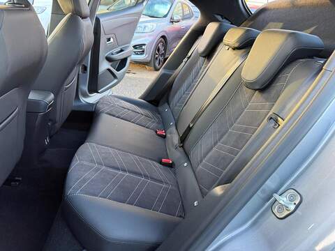 Vauxhall Mokka Electric 50kWh Ultimate Auto 5dr - U79625