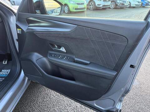 Vauxhall Mokka Electric 50kWh Ultimate Auto 5dr - U79625