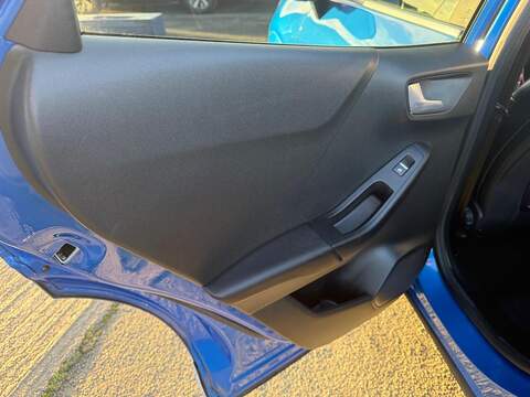 Ford Puma 1.0T EcoBoost MHEV ST-Line Vignale DCT Euro 6 (s/s) 5dr - U79627