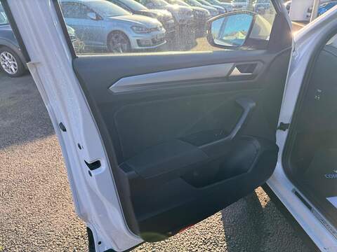 Volkswagen T-Roc 1.0 TSI Active Euro 6 (s/s) 5dr - U79640