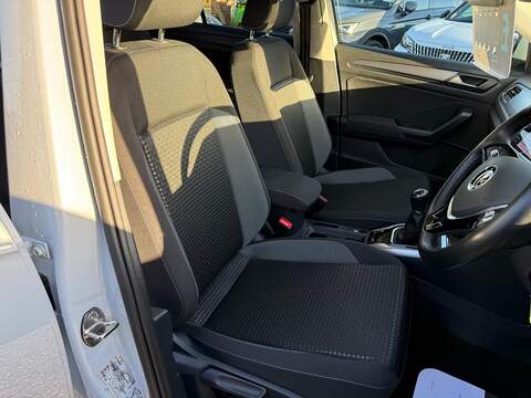 Volkswagen T-Roc 1.0 TSI Active Euro 6 (s/s) 5dr - U79640