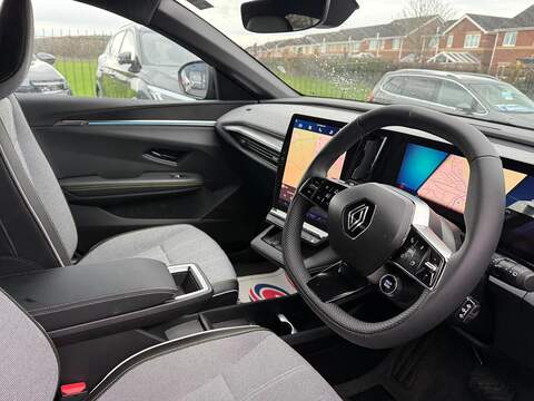 Renault Megane E-Tech comfort range 60kWh techno Auto 5dr (22kW Charger) - U79646