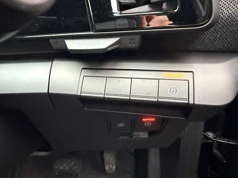 Renault Megane E-Tech comfort range 60kWh techno Auto 5dr (22kW Charger) - U79646