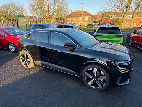 Renault Megane E-Tech comfort range 60kWh techno Auto 5dr (22kW Charger) - U79646