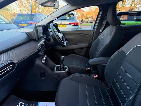 Dacia Jogger 1.0 TCe Expression Euro 6 (s/s) 5dr - U79648