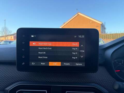 Dacia Jogger 1.0 TCe Expression Euro 6 (s/s) 5dr - U79648