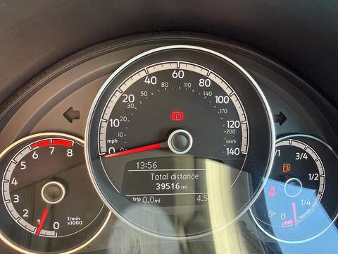 Volkswagen up! 1.0 Black Edition Euro 6 (s/s) 5dr - U79649