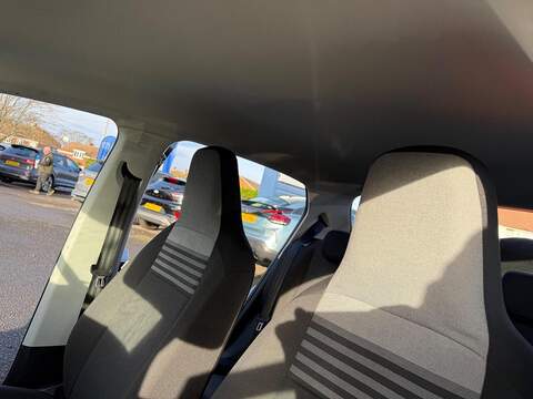 Volkswagen up! 1.0 Black Edition Euro 6 (s/s) 5dr - U79649