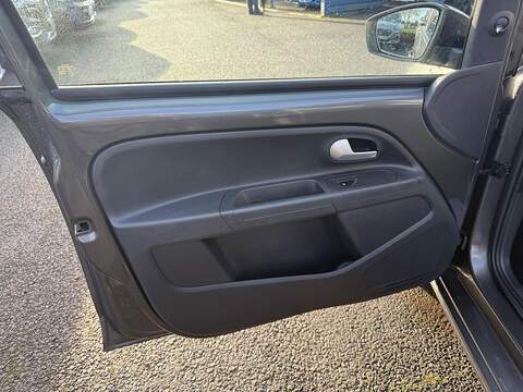 Volkswagen up! 1.0 Black Edition Euro 6 (s/s) 5dr - U79649