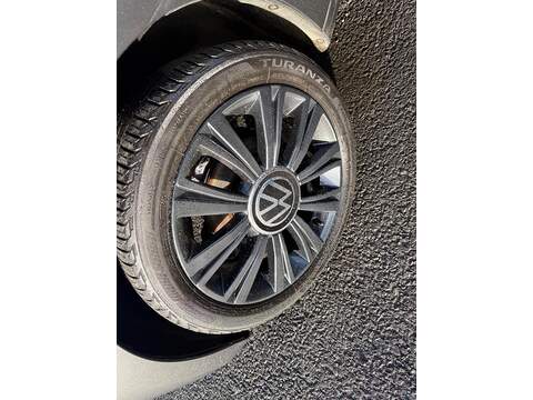 Volkswagen up! 1.0 Black Edition Euro 6 (s/s) 5dr - U79649