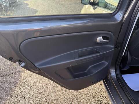 Volkswagen up! 1.0 Black Edition Euro 6 (s/s) 5dr - U79649