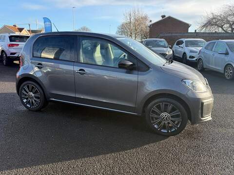 Volkswagen up! 1.0 Black Edition Euro 6 (s/s) 5dr - U79649