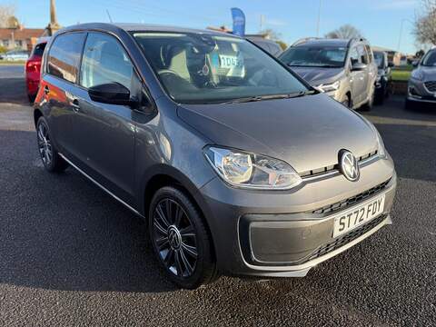 Volkswagen up! Tiguan SE Navigation SUV 1 Manual Diesel
