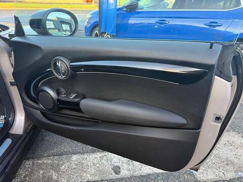 MINI Hatch 1.5 Cooper Classic Steptronic Euro 6 (s/s) 3dr - U79653