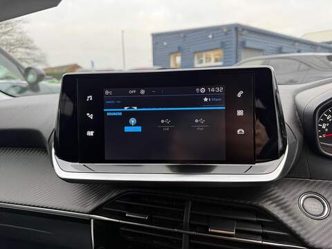 Peugeot 208 1.2 PureTech Active Premium + Euro 6 (s/s) 5dr - U79656