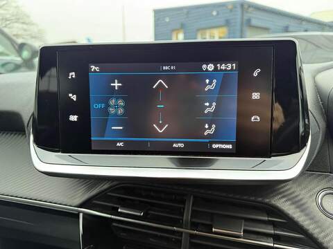 Peugeot 208 1.2 PureTech Active Premium + Euro 6 (s/s) 5dr - U79656