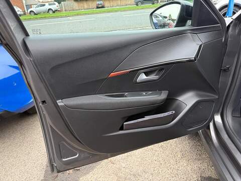 Peugeot 208 1.2 PureTech Active Premium + Euro 6 (s/s) 5dr - U79656