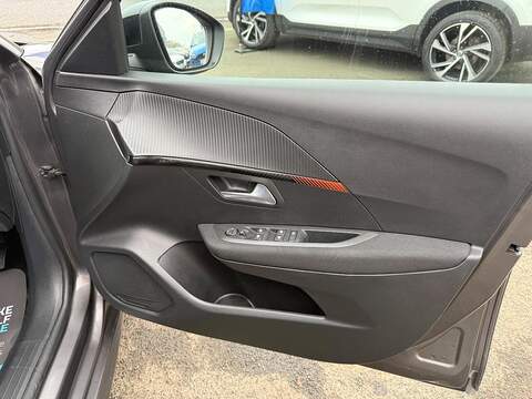 Peugeot 208 1.2 PureTech Active Premium + Euro 6 (s/s) 5dr - U79656
