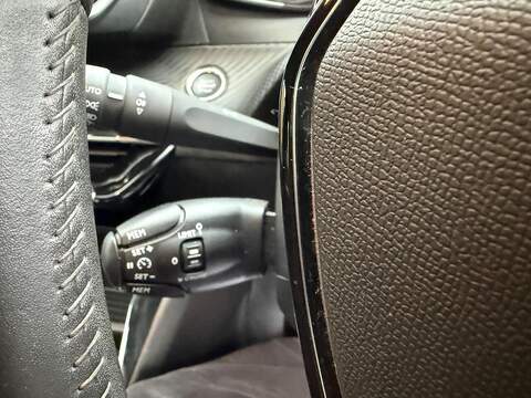 Peugeot 208 1.2 PureTech Active Premium + Euro 6 (s/s) 5dr - U79656