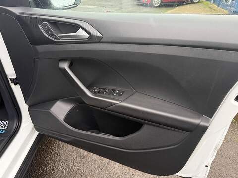 Volkswagen T-Cross 1.0 TSI SE SUV 5dr Petrol Manual Euro 6 (s/s) (110 ps) - U79659