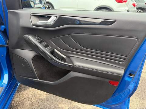 Ford Focus 1.5 EcoBlue ST-Line Vignale Auto Euro 6 (s/s) 5dr - U79661