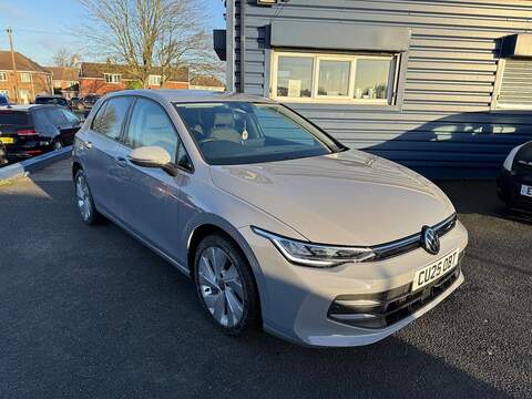 Volkswagen Golf 208 Allure Hatchback 1 Manual Petrol