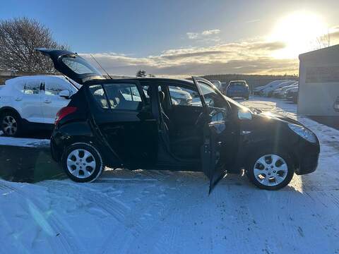 Hyundai i20 1.4 Comfort Hatchback 5dr Petrol Manual Euro 5 (99 bhp) - U79664