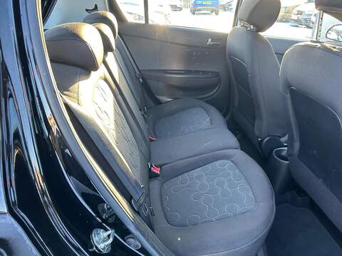 Hyundai i20 1.4 Comfort Hatchback 5dr Petrol Manual Euro 5 (99 bhp) - U79664