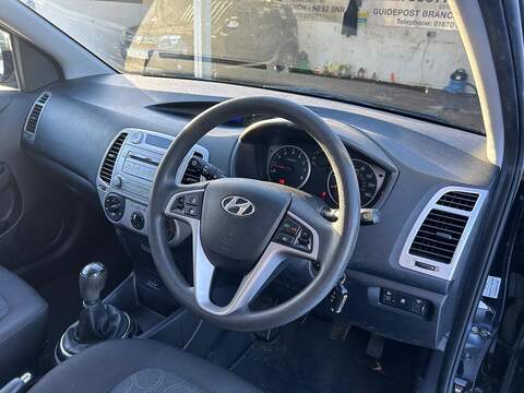 Hyundai i20 1.4 Comfort Hatchback 5dr Petrol Manual Euro 5 (99 bhp) - U79664