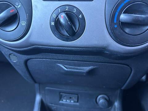 Hyundai i20 1.4 Comfort Hatchback 5dr Petrol Manual Euro 5 (99 bhp) - U79664