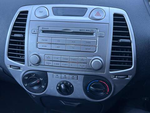 Hyundai i20 1.4 Comfort Hatchback 5dr Petrol Manual Euro 5 (99 bhp) - U79664